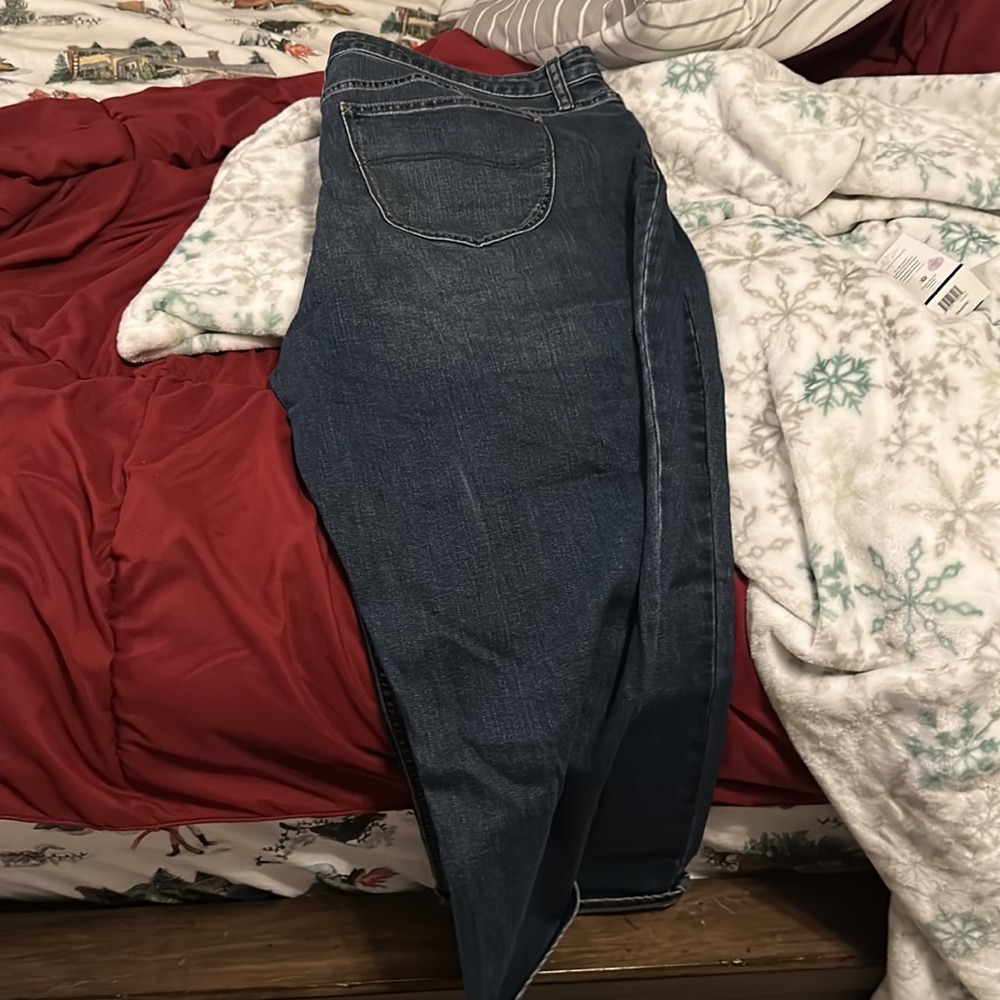 Jean capris - Picture 2 of 3